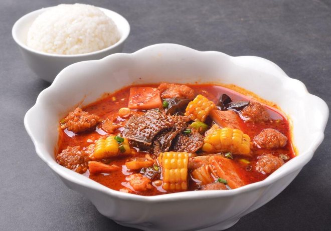 百冒居骨汤冒菜加盟