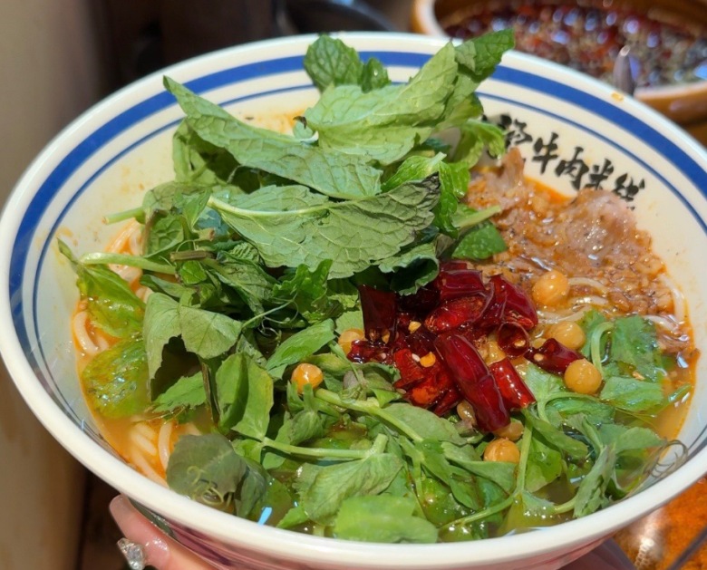 乔杉杉生烫牛肉米线加盟